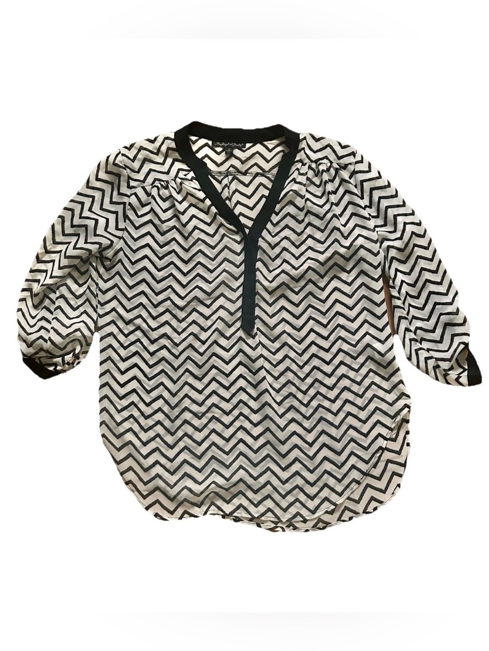MacDougall & Hunter Black/White buttery soft Chevron silky elegant Blouse